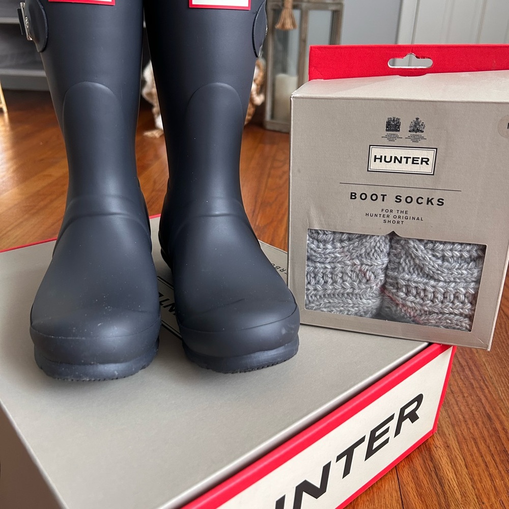 SOLD Hunter Short Rain Boots with Boot Socks